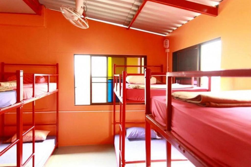Oyo 586 I Hostel Phuket Eksteriør billede