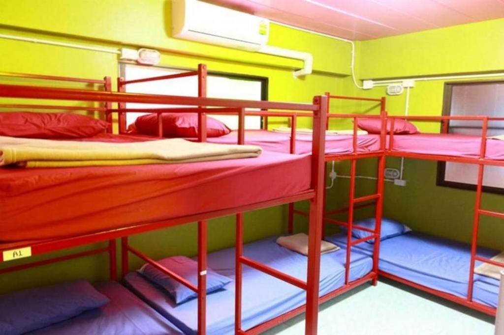 Oyo 586 I Hostel Phuket Eksteriør billede