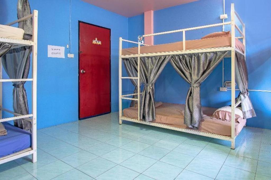 Oyo 586 I Hostel Phuket Eksteriør billede