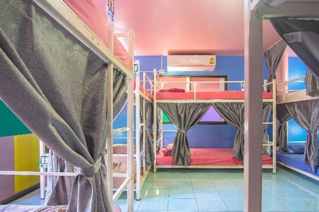 Oyo 586 I Hostel Phuket Eksteriør billede