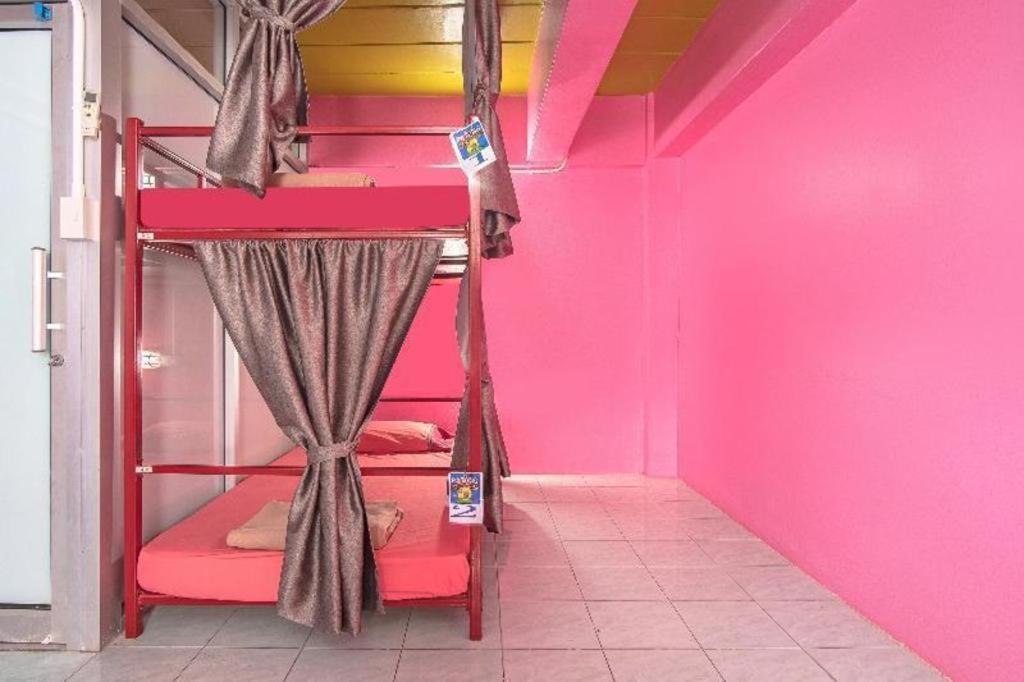 Oyo 586 I Hostel Phuket Eksteriør billede