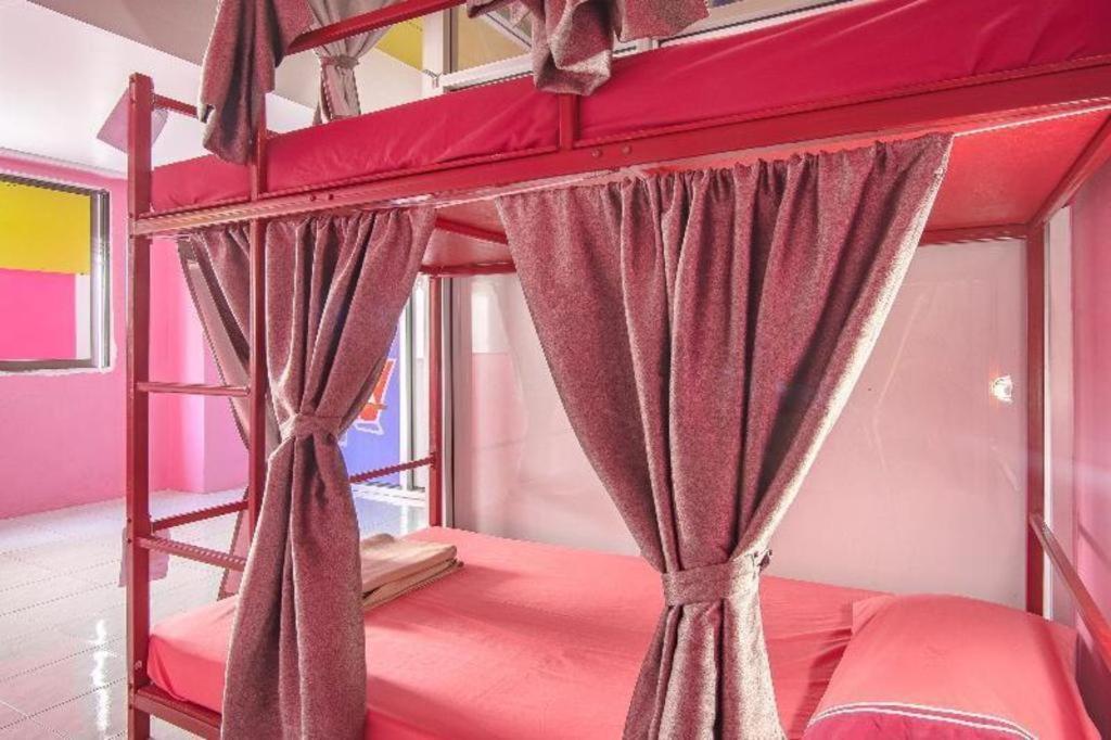 Oyo 586 I Hostel Phuket Eksteriør billede