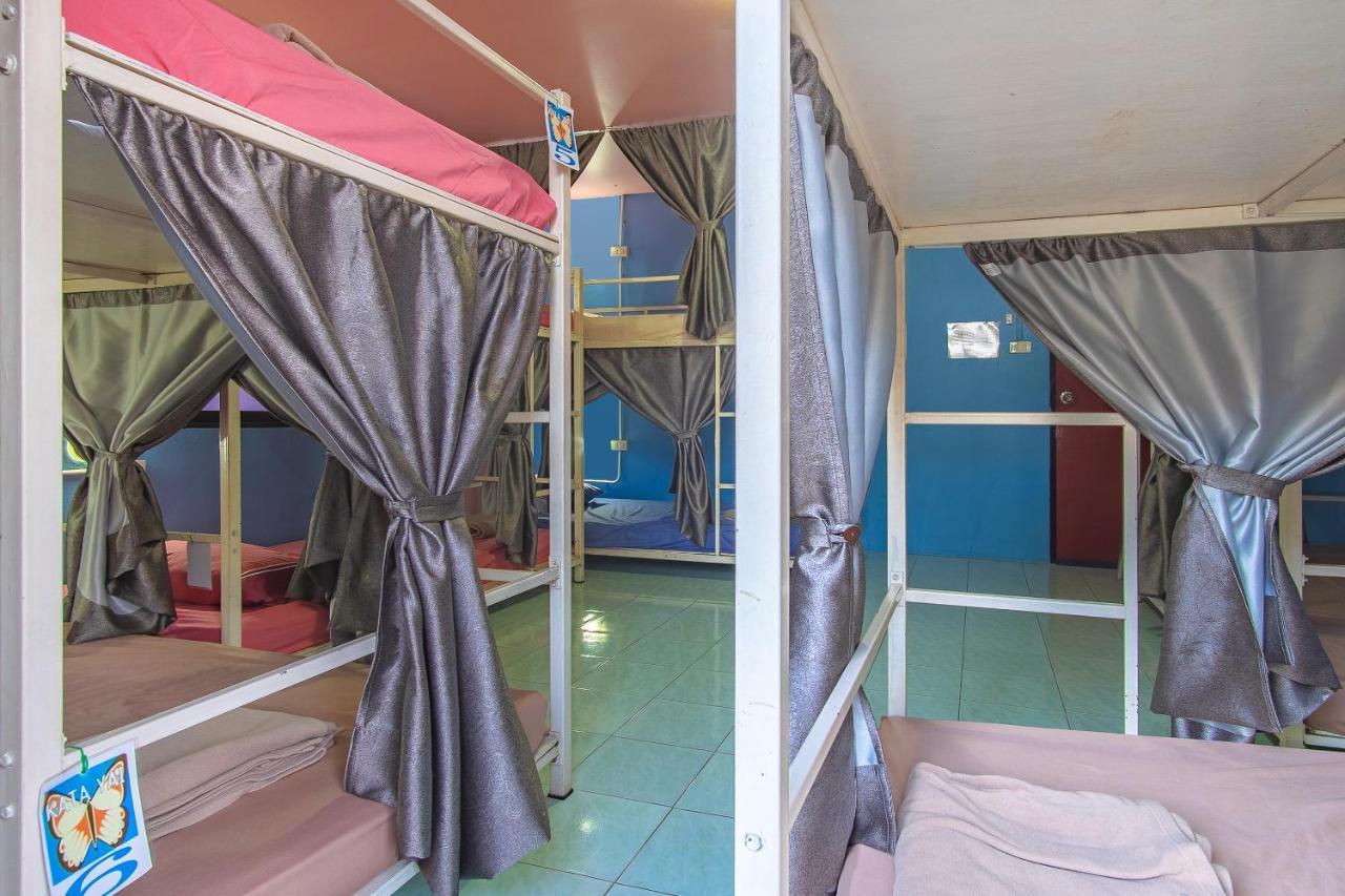 Oyo 586 I Hostel Phuket Eksteriør billede