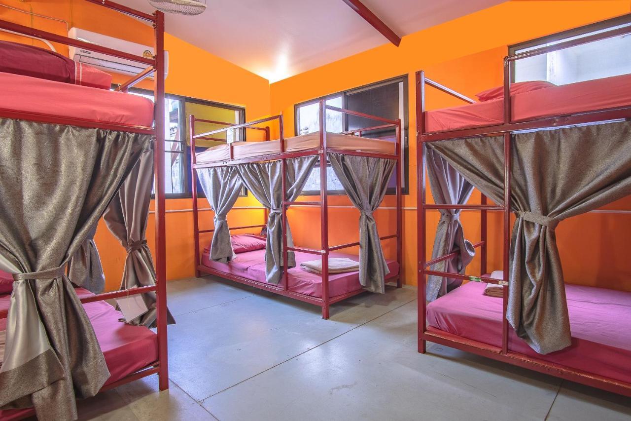 Oyo 586 I Hostel Phuket Eksteriør billede