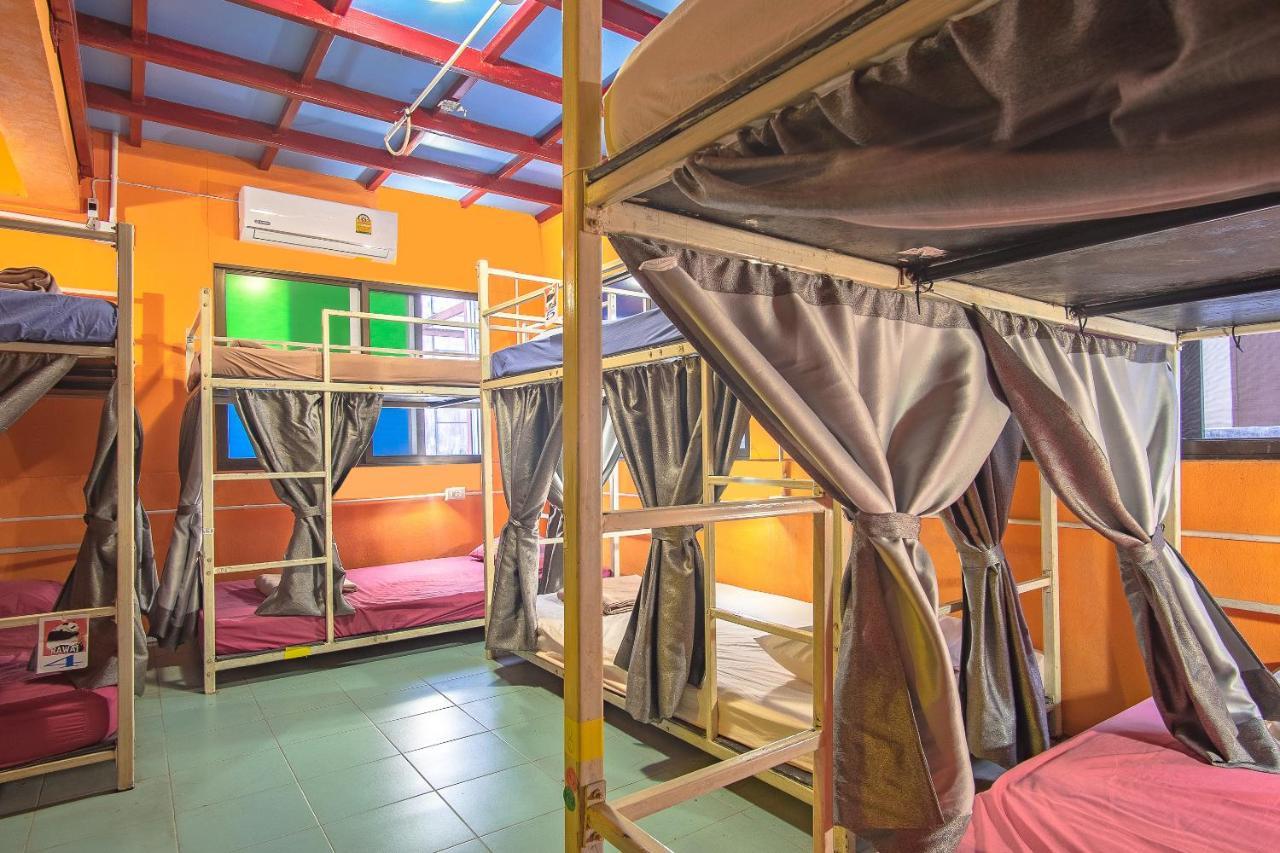 Oyo 586 I Hostel Phuket Eksteriør billede